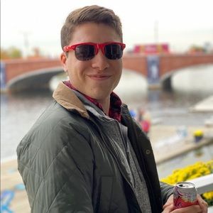 Meet your Posher, Antonio